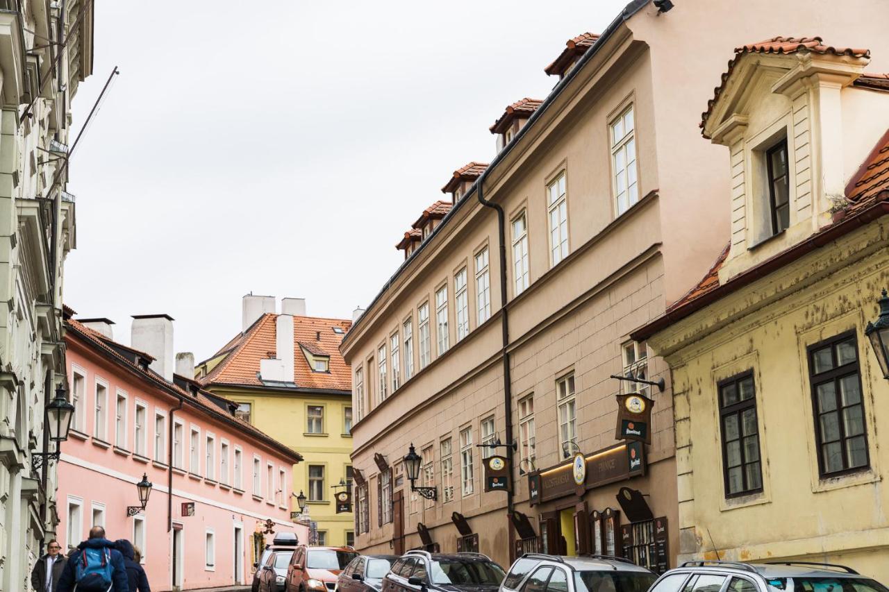 White Swan Boutique Apartments Prague Exterior photo