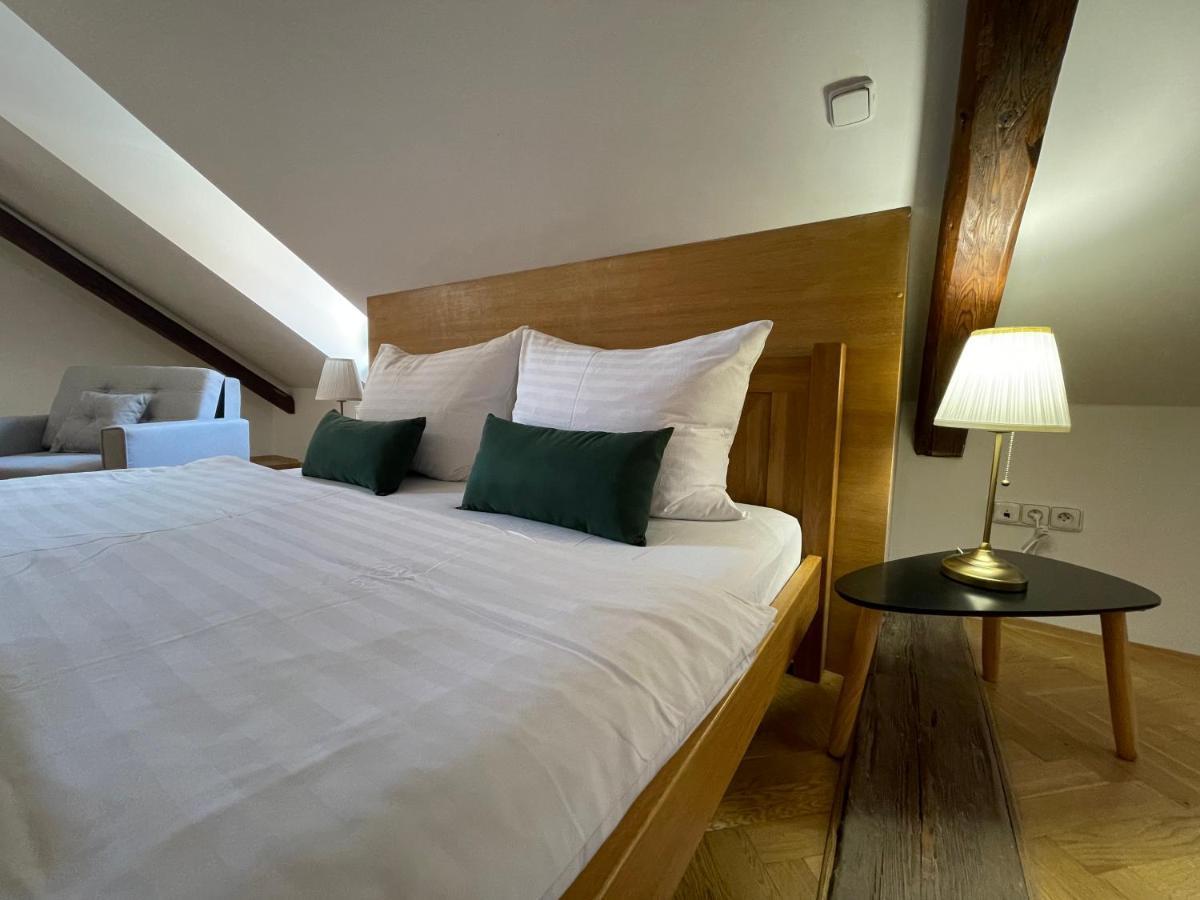 White Swan Boutique Apartments Prague Exterior photo