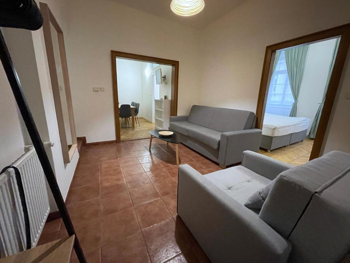 White Swan Boutique Apartments Prague Exterior photo
