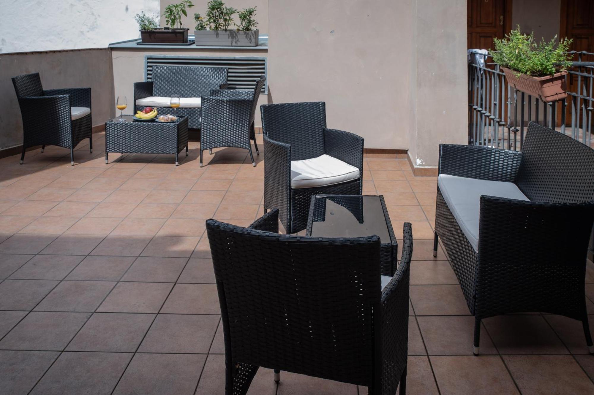 White Swan Boutique Apartments Prague Exterior photo